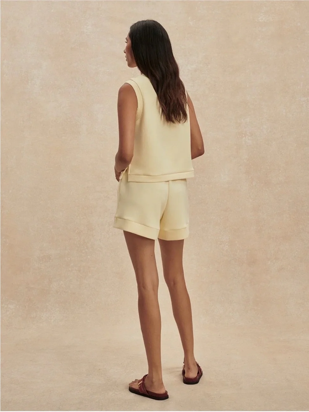 NWT VARLEY Atrium High Rise Short 4.5" - Picture 3 of 8